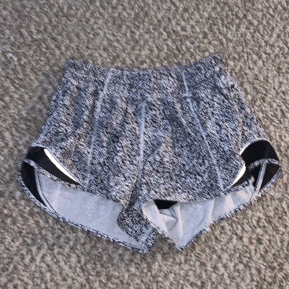lululemon 2 inch running shorts floral pattern
